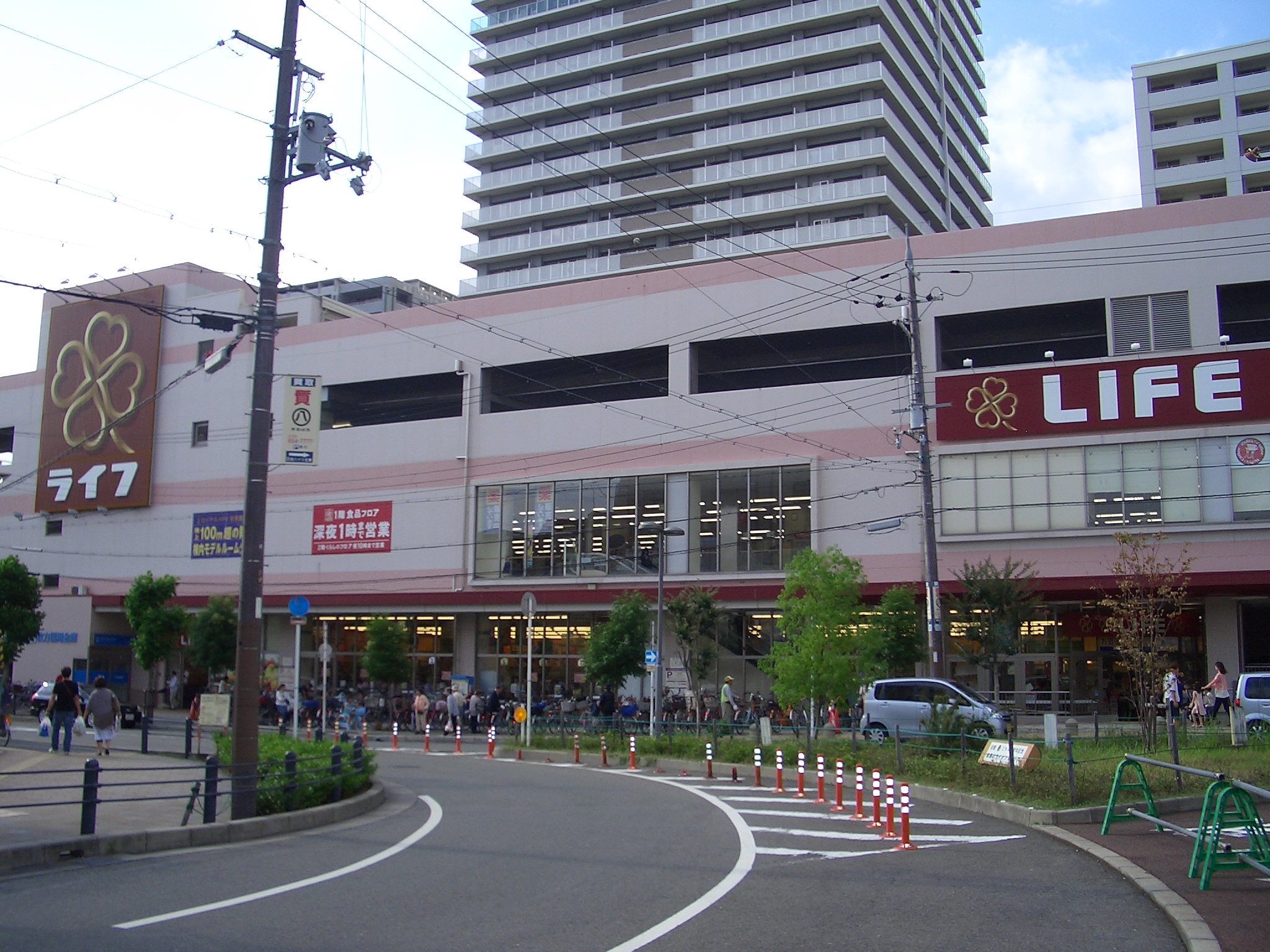 スーパー｢ライフ香里園店｣